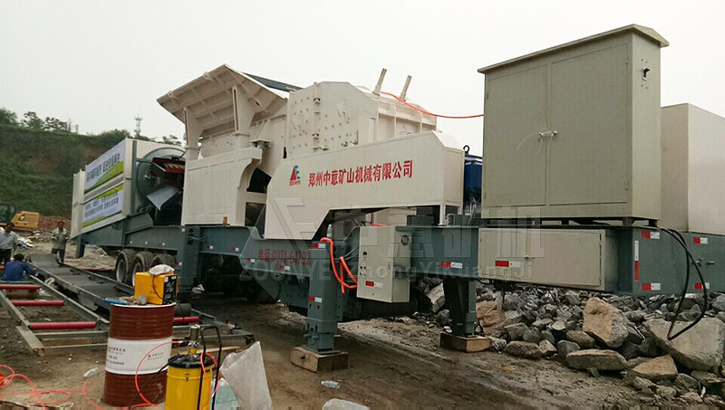 移動式建筑垃圾破碎機(jī)