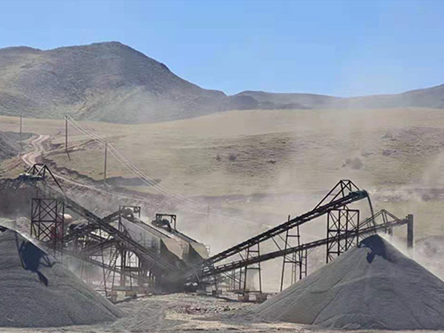 時(shí)產(chǎn)500噸玄武巖砂石生產(chǎn)線在內(nèi)蒙試運(yùn)行助力骨料生產(chǎn)